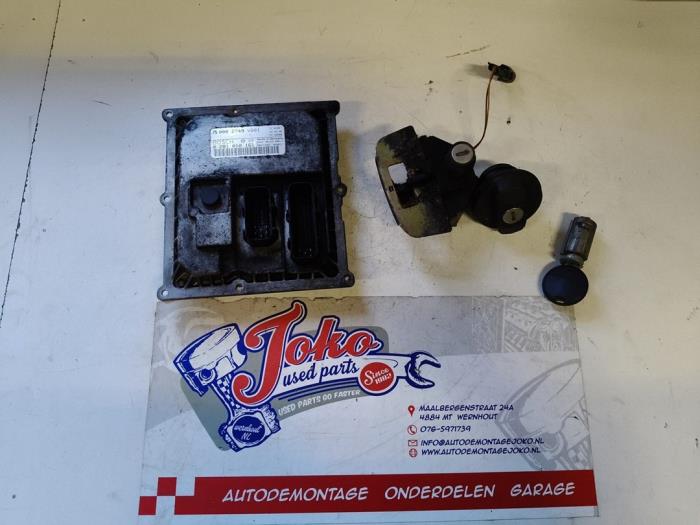 Used Engine management computer Smart City-Coupé 0.8 CDI Price on request offered by Autodemontage Joko B.V.