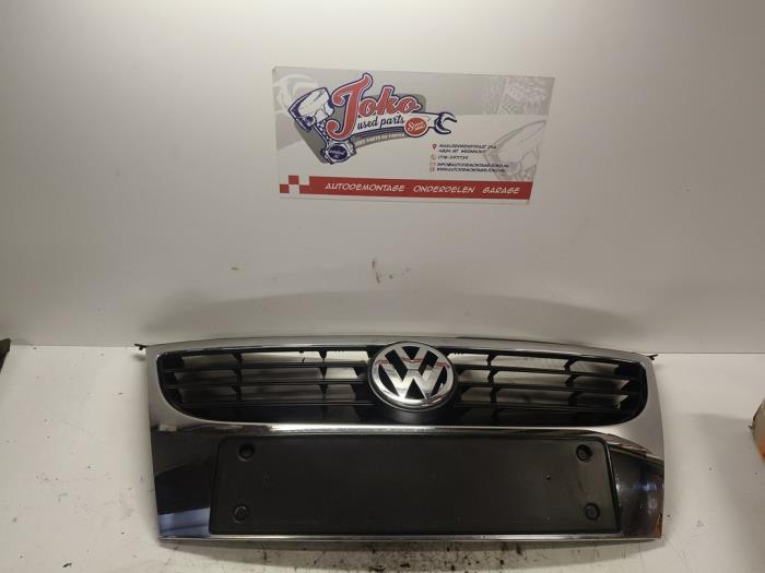 Używane Grill Volkswagen Eos (1F7/F8) 2.0 FSI 16V Cena na żądanie oferowane przez Autodemontage Joko B.V.