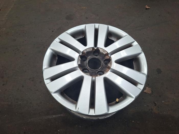Używane Obrecz Volkswagen Eos (1F7/F8) 2.0 FSI 16V Cena na żądanie oferowane przez Autodemontage Joko B.V.