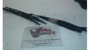 Used Front wiper arm Chevrolet Epica 2.0 D 16V Price on request offered by Autodemontage Joko B.V.