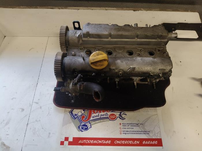 Begagnade Topplock Opel Astra G (F67) 1.6 16V Pris på förfrågan erbjuds av Autodemontage Joko B.V.