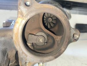 Turbo van een Audi A4 Avant (B7) 1.8 T 20V 2006