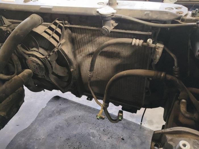Usagé Radiateur Hyundai Santa Fe I 2.0 16V 4x2 Prix sur demande proposé par Autodemontage Joko B.V.
