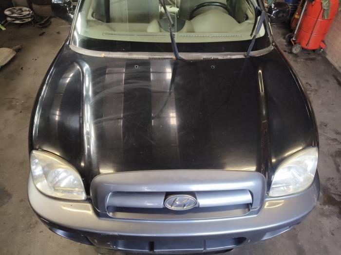 Używane Maska Hyundai Santa Fe I 2.0 16V 4x2 Cena na żądanie oferowane przez Autodemontage Joko B.V.