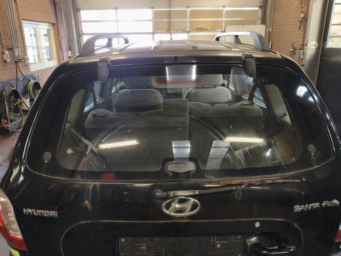 Usados Ventanilla detrás Hyundai Santa Fe I 2.0 16V 4x2 Precio de solicitud ofrecido por Autodemontage Joko B.V.