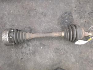Used Front drive shaft, left Volkswagen Golf III (1H1) 2.8 VR6 Price on request offered by Autodemontage Joko B.V.