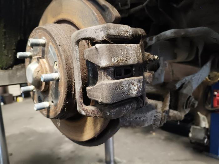 Gebrauchte Bremszange links hinten Honda FR-V (BE) 1.7 16V Preis auf Anfrage angeboten von Autodemontage Joko B.V.