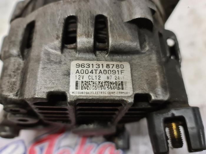 Dynamo van een Peugeot Boxer (230P) 2.5TD di 12V 1994