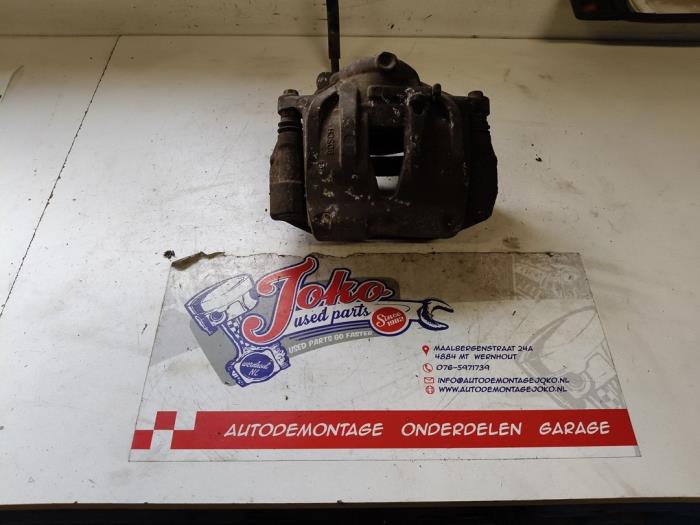 Gebrauchte Bremszange links vorne Mercedes E (W211) 2.6 E-240 V6 18V Preis auf Anfrage angeboten von Autodemontage Joko B.V.