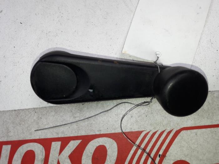 Używane Klamka okienna BMW 3 serie (E36/4) 320i 24V Cena na żądanie oferowane przez Autodemontage Joko B.V.