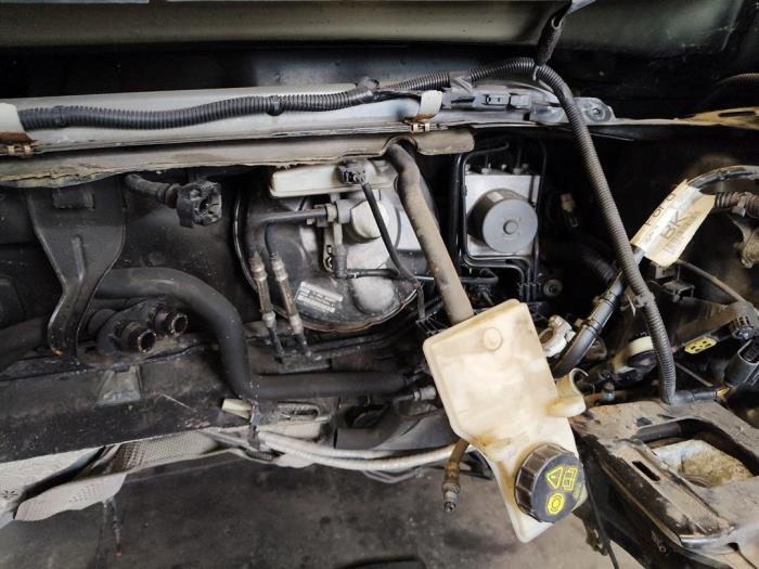 Begagnade Bromsservo Ford S-Max (GBW) 2.5 Turbo 20V Pris på förfrågan erbjuds av Autodemontage Joko B.V.