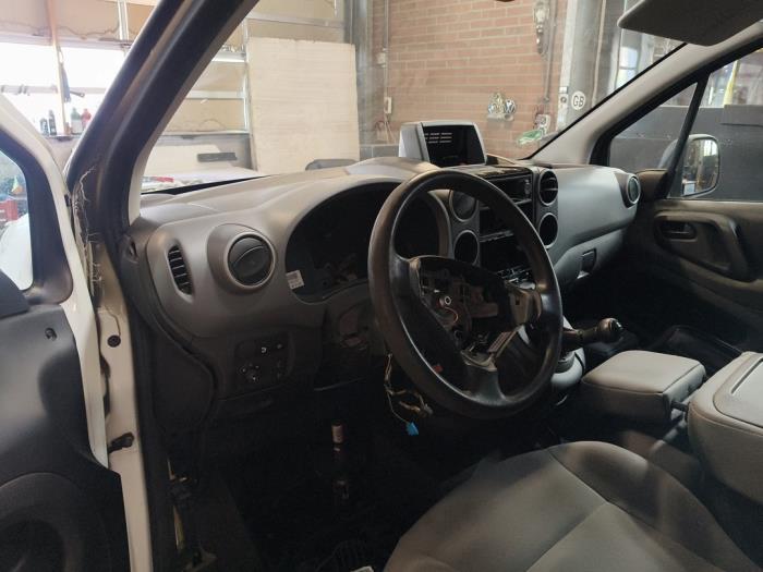 Używane Panel Citroen Berlingo 1.6 Hdi 90 Phase 2 Cena na żądanie oferowane przez Autodemontage Joko B.V.