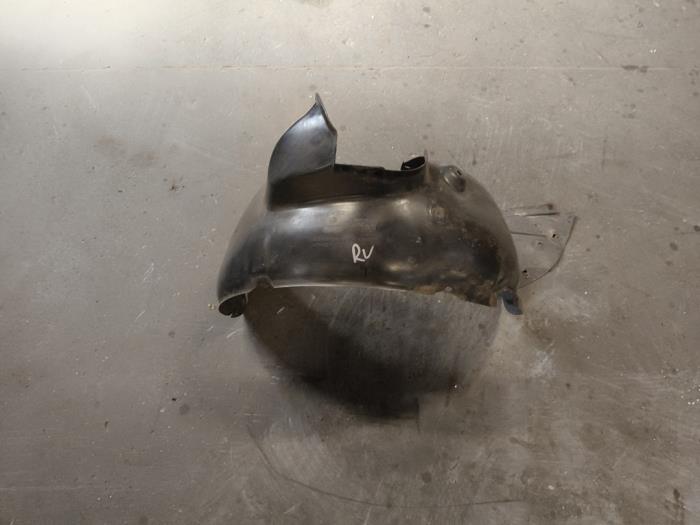 Używane Nadkole Volkswagen Fox (5Z) 1.4 16V Cena na żądanie oferowane przez Autodemontage Joko B.V.