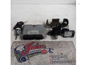 Used Set of cylinder locks (complete) Opel Astra G (F08/48) 2.0 Di 16V Price on request offered by Autodemontage Joko B.V.