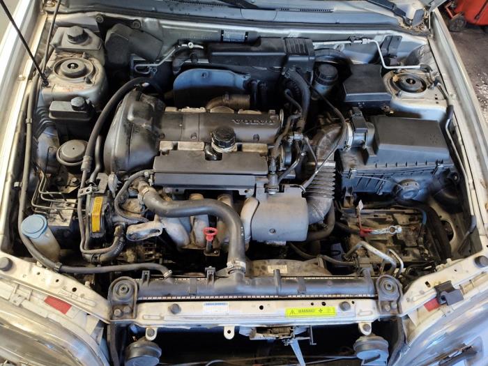 Gebrauchte Getriebe Volvo S40 (VS) 2.0 16V Preis auf Anfrage angeboten von Autodemontage Joko B.V.