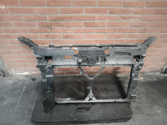 Begagnade Front Mazda 5 (CR19) Pris på förfrågan erbjuds av Autodemontage Joko B.V.