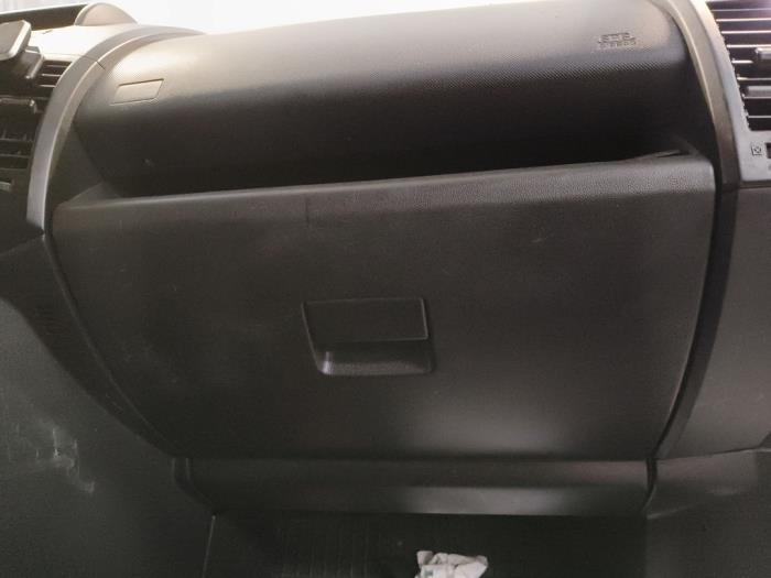 Gebrauchte Handschuhfach Mazda 5 (CR19) Preis auf Anfrage angeboten von Autodemontage Joko B.V.