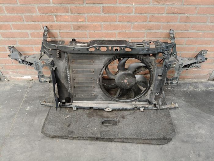 Używane Panel przedni Mini Mini (R56) 1.6 16V Cooper Cena na żądanie oferowane przez Autodemontage Joko B.V.