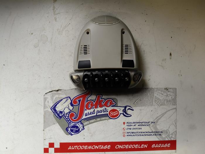 Używane Przelacznik szyberdachu Mini Mini (R56) 1.6 16V Cooper Cena na żądanie oferowane przez Autodemontage Joko B.V.