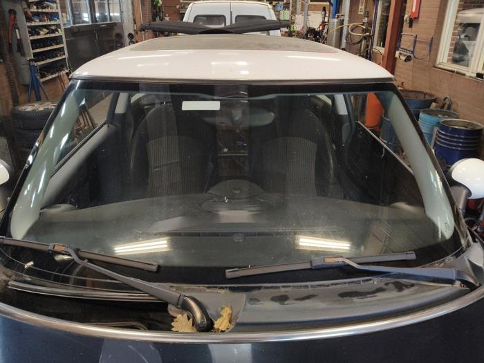 Gebrauchte Windschutzscheibe Mini Mini (R56) 1.6 16V Cooper Preis auf Anfrage angeboten von Autodemontage Joko B.V.