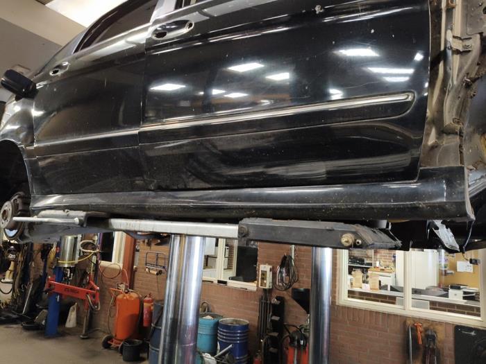 Używane Próg prawy Mercedes B (W245) 1.5 B-150 16V Cena na żądanie oferowane przez Autodemontage Joko B.V.