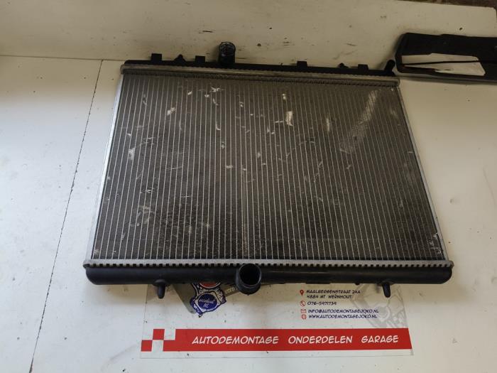 Usagé Radiateur Peugeot 308 (4A/C) 1.4 VTI 16V Prix sur demande proposé par Autodemontage Joko B.V.