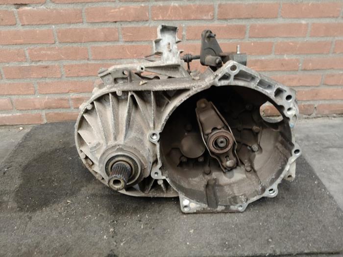Gebrauchte Getriebe Volkswagen Transporter T5 2.0 TDI DRF Preis auf Anfrage angeboten von Autodemontage Joko B.V.