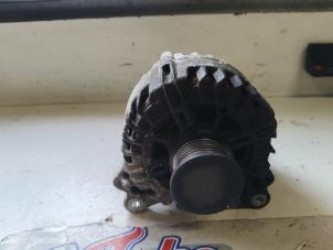 Dynamo d'un Volkswagen Transporter T5 2.0 TDI DRF 2012