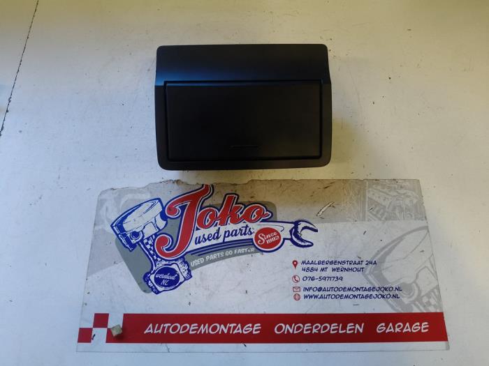 Begagnade Innerdisplay Audi A1 Sportback (8XA/8XF) 1.2 TFSI Pris på förfrågan erbjuds av Autodemontage Joko B.V.