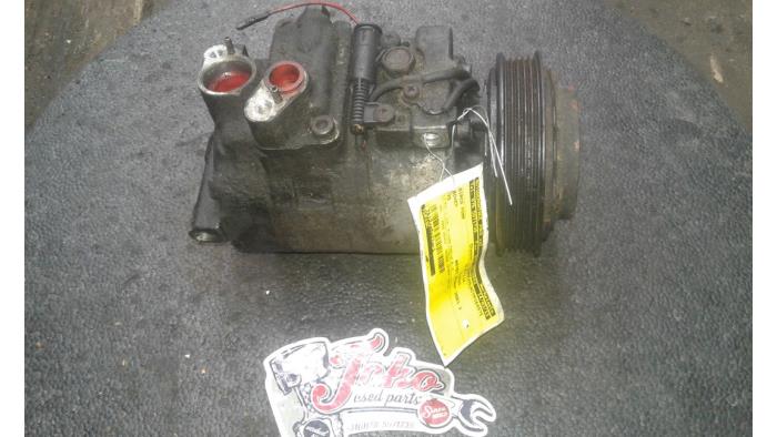 Air conditioning pump from a Rover 75 2.0 CDTi 16V 2001