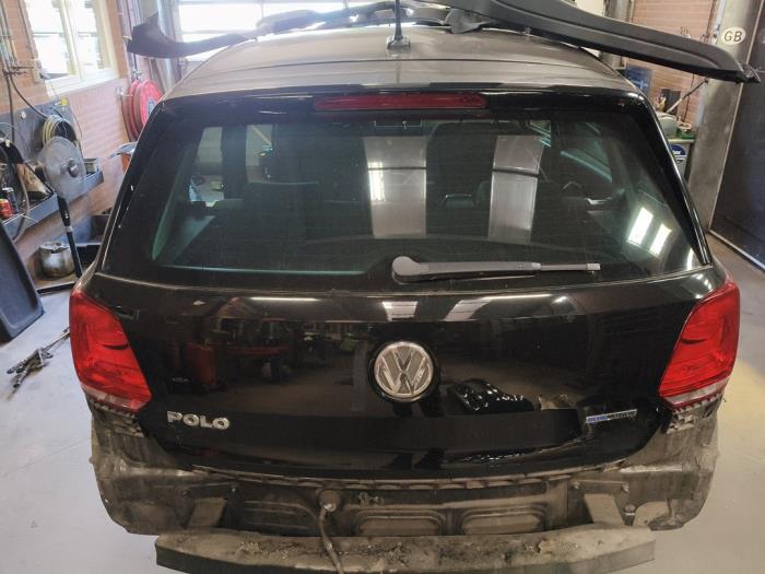 Begagnade Baklucka Volkswagen Polo V (6R) 1.2 TDI 12V BlueMotion Pris på förfrågan erbjuds av Autodemontage Joko B.V.