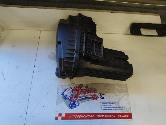Gebrauchte Luftfiltergehäuse Peugeot 407 (6D) 1.8 16V Preis auf Anfrage angeboten von Autodemontage Joko B.V.