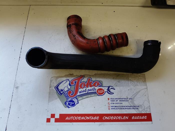 Gebrauchte Intercooler Schlauch Iveco New Daily III 29L12V Preis auf Anfrage angeboten von Autodemontage Joko B.V.