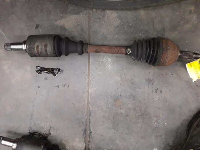 Front drive shaft, left from a Citroën ZX Break 1.4i 1997