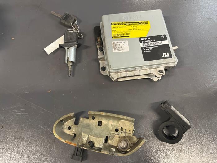 Used Engine management computer Opel Omega B (25/26/27) 2.5 TD Price on request offered by Autodemontage Joko B.V.