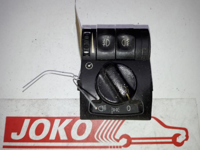 Light switch from a Opel Omega B (25/26/27) 2.5 TD 2000