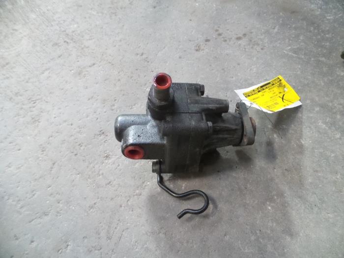 Usagé Pompe de direction Audi A4 (B5) 1.6 Prix sur demande proposé par Autodemontage Joko B.V.