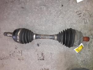 Used Front drive shaft, left Volvo V70 (GW/LW/LZ) 2.5 TDI Price on request offered by Autodemontage Joko B.V.