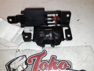 Used Tailgate lock mechanism BMW 3 serie Touring (E46/3) 318d 16V Price on request offered by Autodemontage Joko B.V.