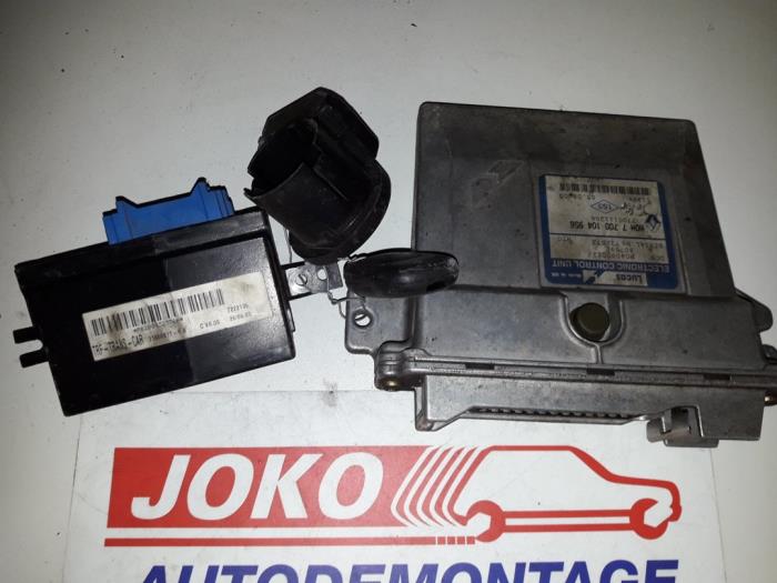 Used Engine management computer Renault Kangoo Express (FC) 1.9 D 65 Price on request offered by Autodemontage Joko B.V.