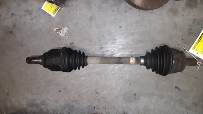 Gebrauchte Antriebswelle links vorne Fiat Stilo MW (192C) 1.9 JTD 115 Preis auf Anfrage angeboten von Autodemontage Joko B.V.