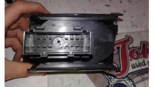 Usados Interruptor de luz Ford Mondeo III Wagon 1.8 16V Precio de solicitud ofrecido por Autodemontage Joko B.V.