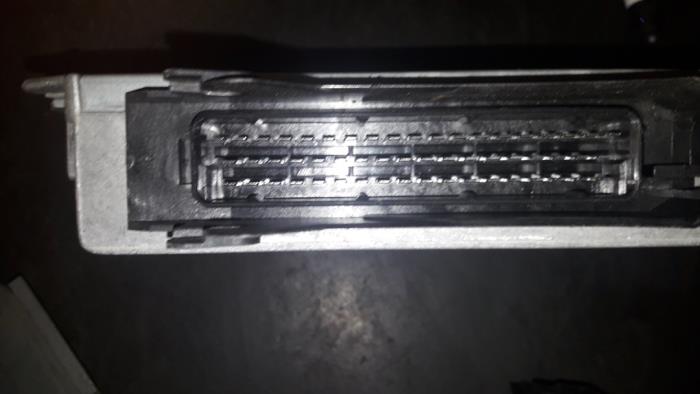 Engine management computer Opel Vectra (Used)