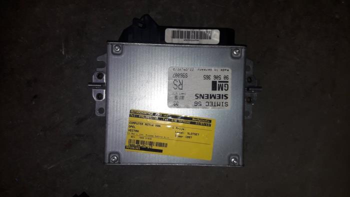 Engine management computer from a Opel Vectra 1997