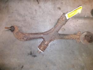 Used Front upper wishbone, left Renault Master II (JD) 2.8 dTi Price on request offered by Autodemontage Joko B.V.