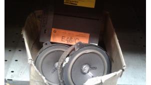 Used Radio amplifier BMW 3 serie (E46/2C) 320 Ci 24V Price on request offered by Autodemontage Joko B.V.