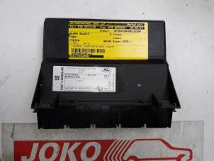 Gebrauchte Alarm relais Ford Fiesta 5 (JD/JH) 1.3 Preis auf Anfrage angeboten von Autodemontage Joko B.V.