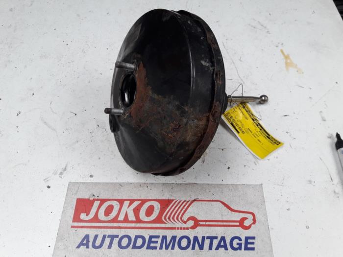 Usados Servofreno Volkswagen Polo III (6N2) 1.9 SDI Precio de solicitud ofrecido por Autodemontage Joko B.V.