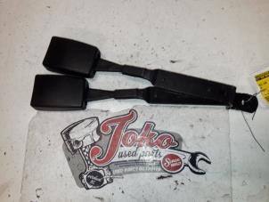 Used Front seatbelt buckle, right Volkswagen Caddy III (2KA,2KH,2CA,2CH) 1.9 TDI Price on request offered by Autodemontage Joko B.V.