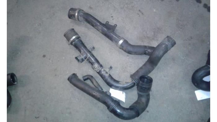 Gebrauchte Intercooler Schlauch Volkswagen LT II 2.5 TDi Preis auf Anfrage angeboten von Autodemontage Joko B.V.